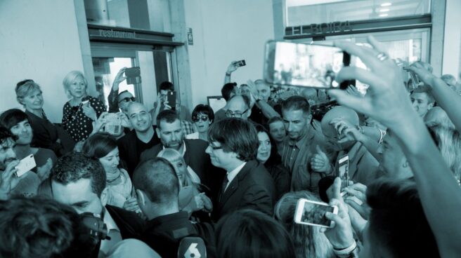 El presidente cesado de la Generalitat de Cataluña, Carles Puigdemont, en Girona.