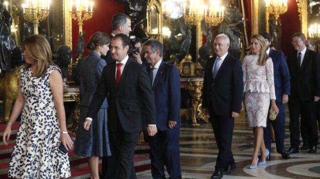 Recepción real Personalidades como Susana Díaz o MIguel Ángel Revilla, en la recepción real tras los actos del 12-O