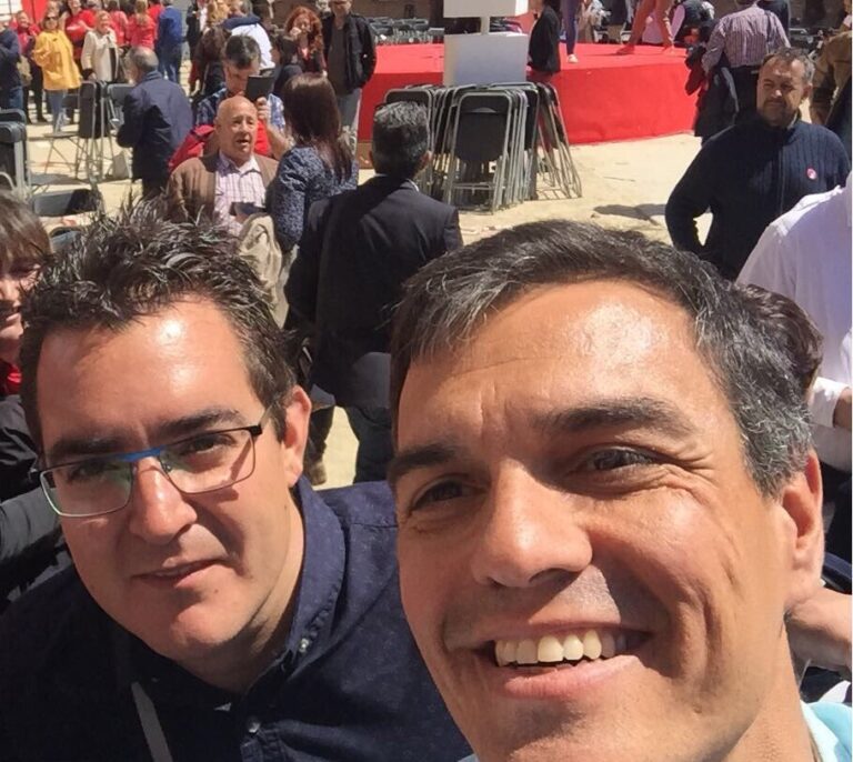 Dimite el secretario de organización del PSC de Manresa en desacuerdo por el 155