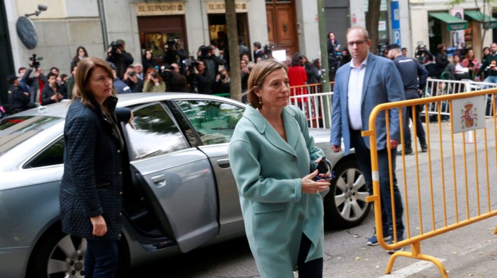 La presidenta del Parlament de Cataluña , Carme Forcadell, a su llegada a la sede del Tribunal Supremo.