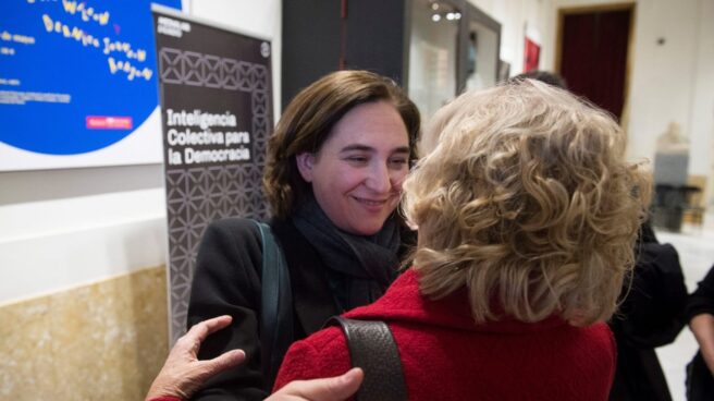 Ada Colau y Manuela Carmena en Madrid.