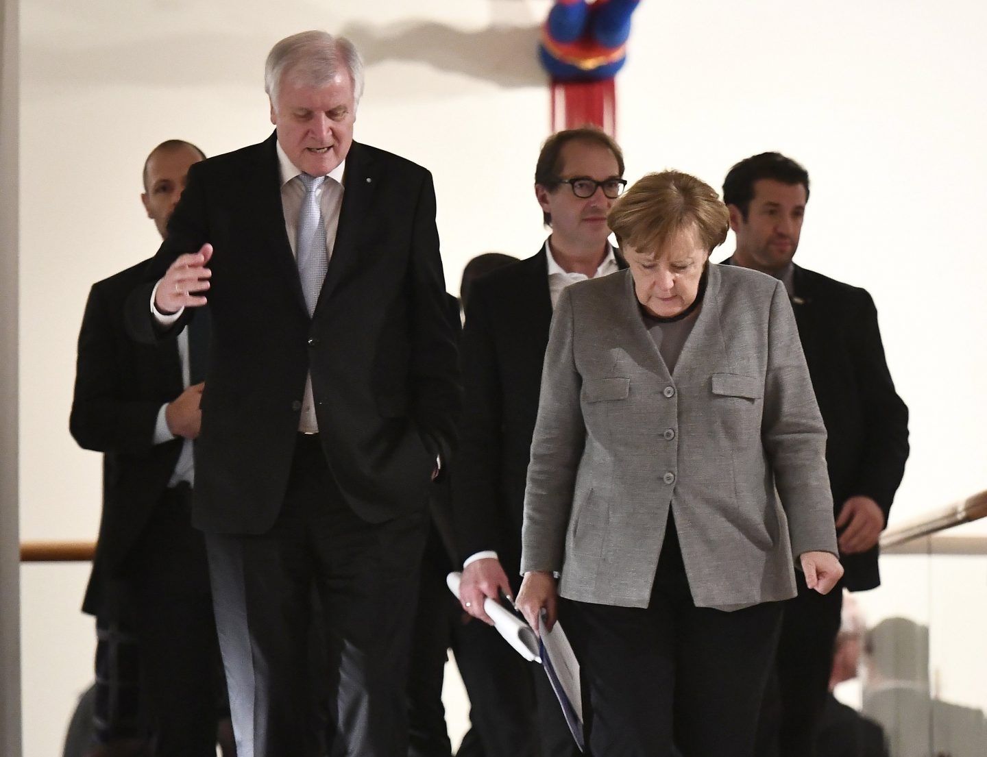 La canciller Merkel y el líder bávaro Horst Seehofer, en Berlín.