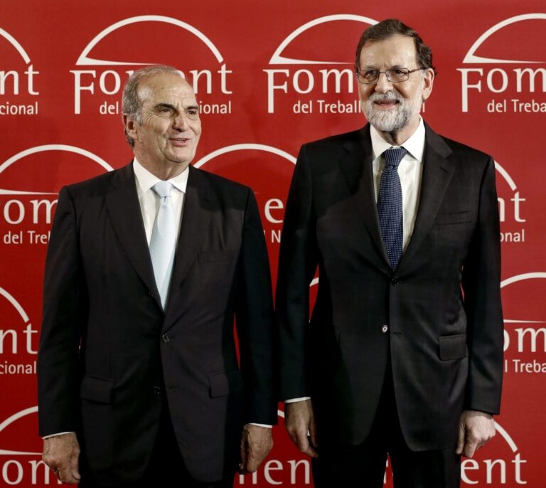 Rajoy promete apoyo al empresariado catalán y la vuelta al 3% de crecimiento "si se normaliza la situación"