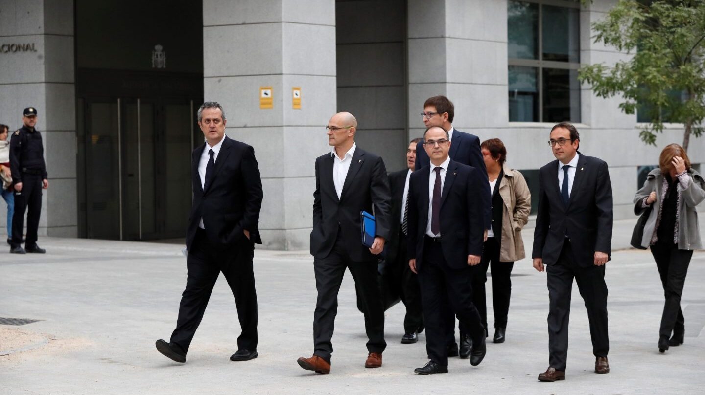 Los ex consejeros Forn, Romeva, Mundó, Turull y Rull llegan a la Audiencia Nacional para declarar ante la magistrada Carmen Lamela.