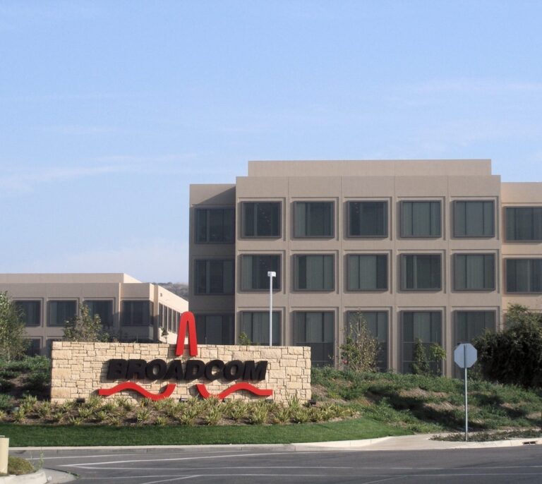 Broadcom lanza la mayor oferta de la historia por la tecnológica Qualcomm: 130.000 millones