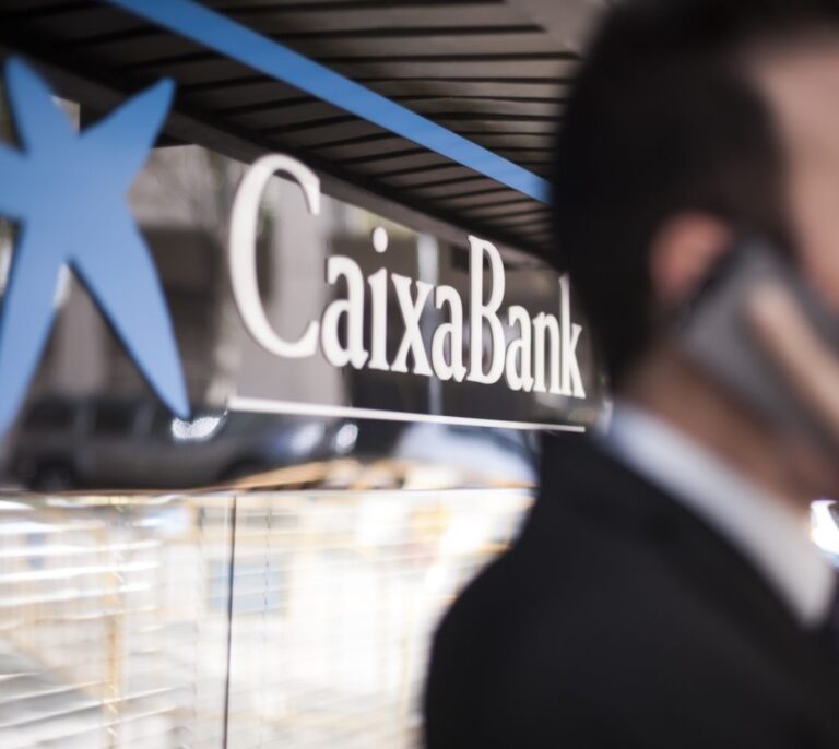 CriteriaCaixa compra el 49% de Saba por 438 millones y se hace con el 99% del capital