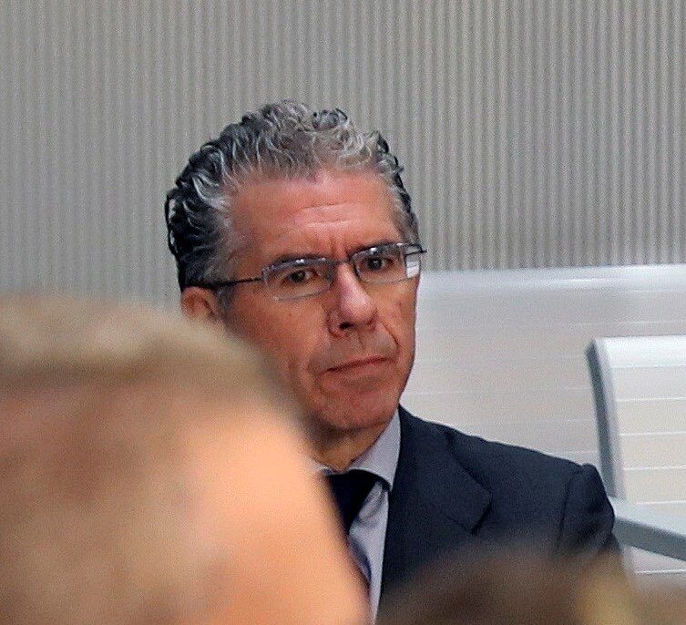 Granados: Cifuentes "se jacta de que manda por orden del señor González"