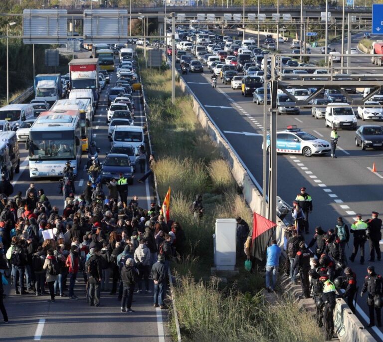 El 'procés' pasa factura al empleo, con un recorte de 2.200 afiliados en Cataluña desde el 1-O