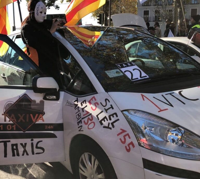 Cabify y Uber se juegan su futuro en el Supremo con la decisión sobre las VTC