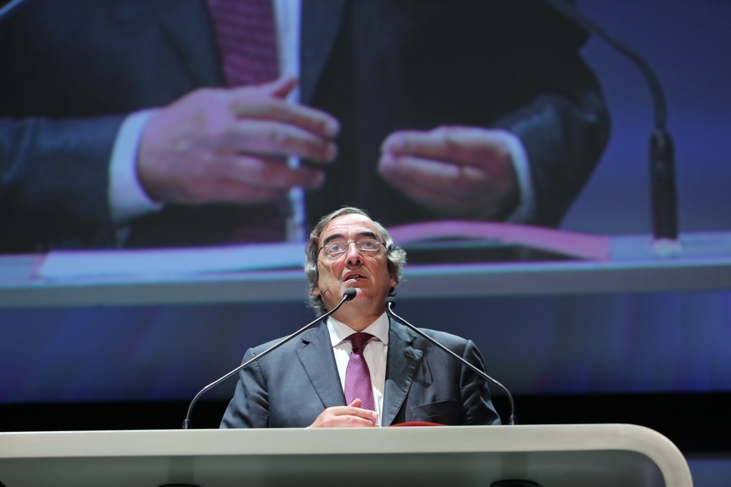 El presidente de CEOE, Juan Rosell. Empresarios de la patronal están preparando una ofensiva para sustituirle por su gestión de la crisis independentista de Cataluña.