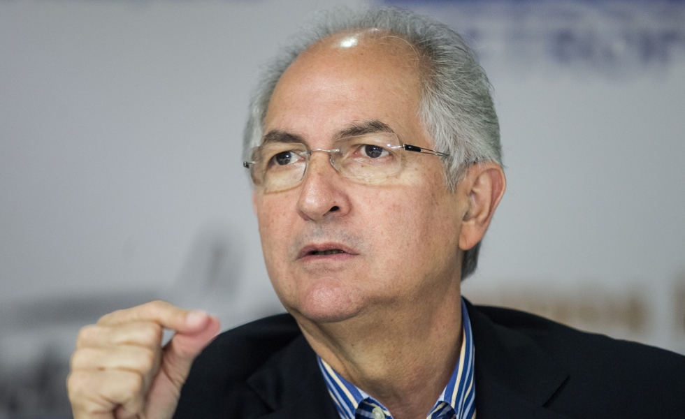 Antonio Ledezma, ex alcalde de Caracas y opositor a Maduro, huye de Venezuela