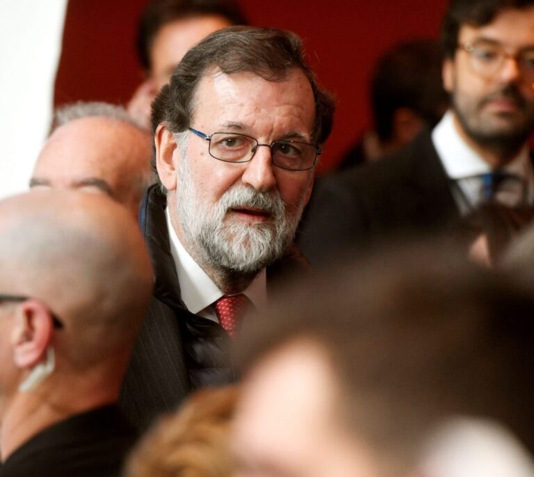 Rajoy tacha de "vergüenza" y de "enorme mentira" las declaraciones de Rovira