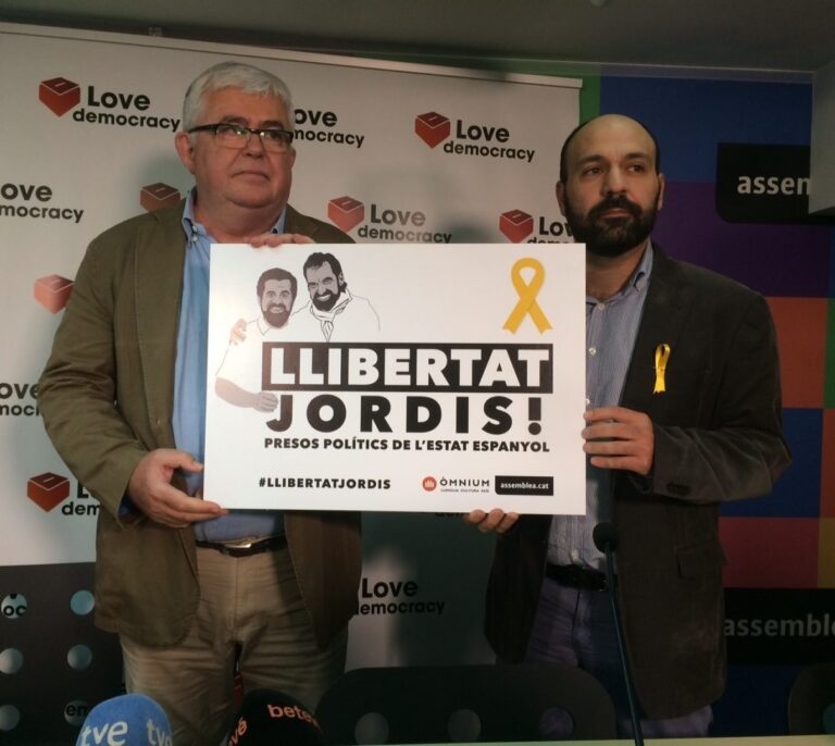 Junqueras cesó al portavoz de Omnium como asesor especial horas antes de hacerse efectivo el 155