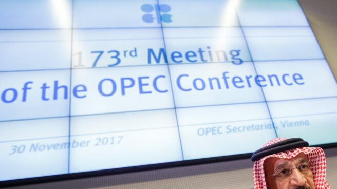 La OPEP extiende los recortes de petróleo hasta finales de 2018.