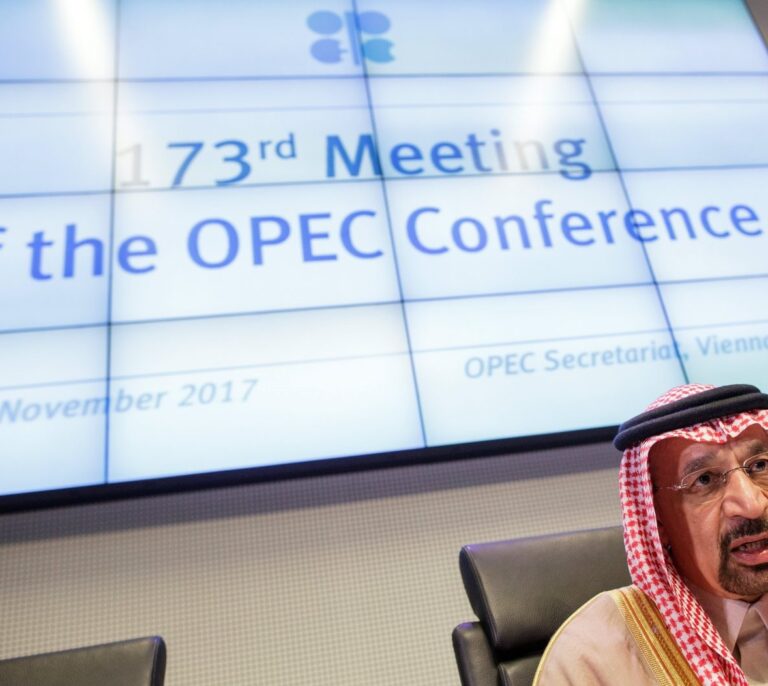 La OPEP extiende nueve meses los recortes que han impulsado el petróleo un 36%
