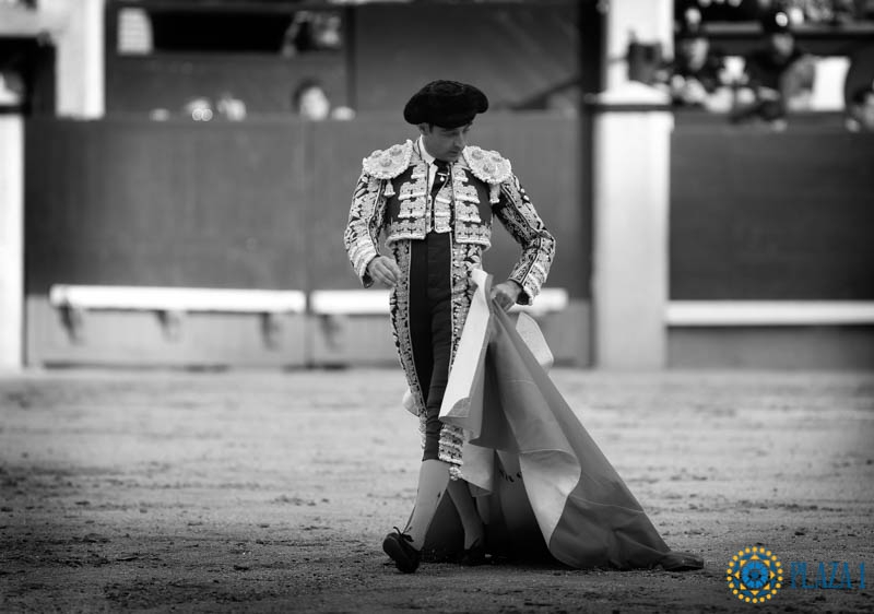 Enrique Ponce, la tarde de su salida a hombros de Las Ventas el 2 de junio.