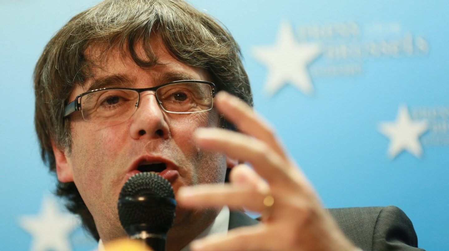 Puigdemont, en su primera rueda de prensa tras establecerse en Bélgica.