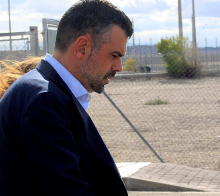 ERC critica que la Caja de Solidaridad no defienda también a Santi Vila