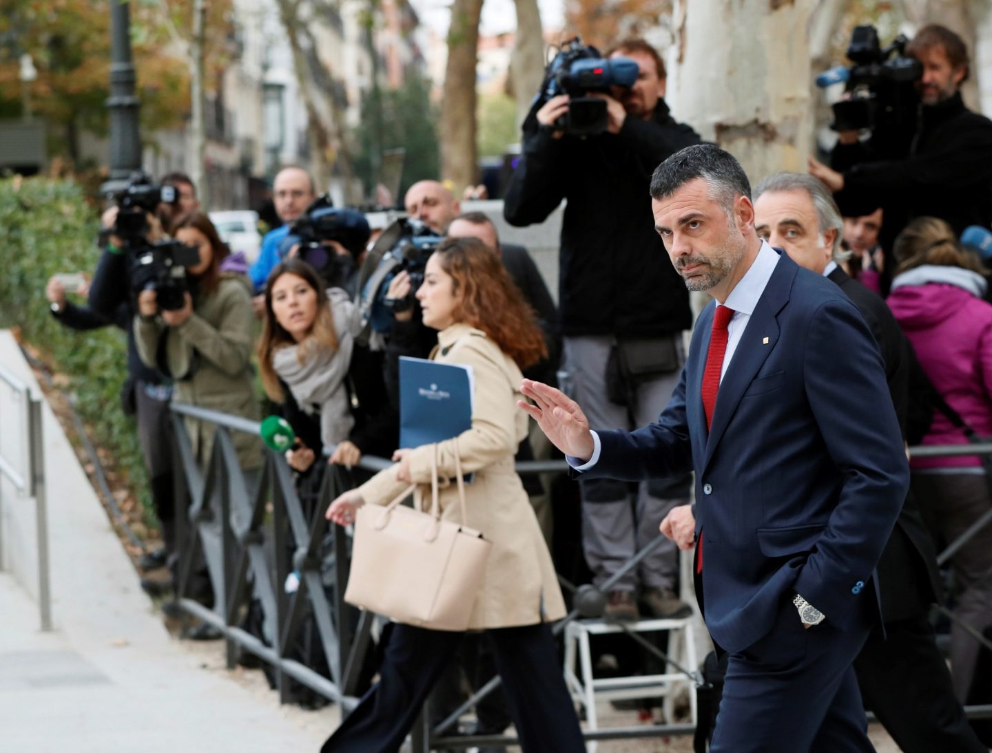 Santi Vila llega en solitario a la Audiencia Nacional.