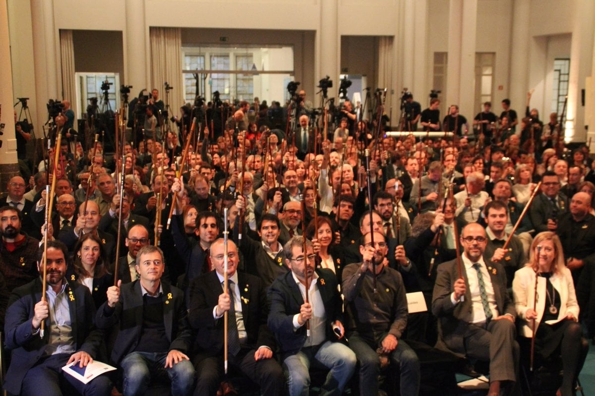 Los alcaldes soberanistas, antes del acto en Bruselas.