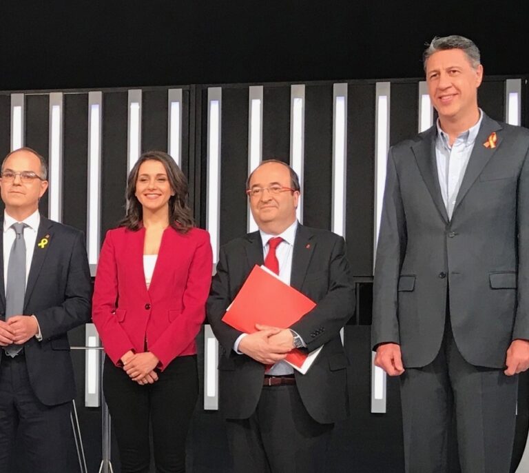 Primer acuerdo Cs-PSC-PP: colaborarán en las mesas ante la amenaza de "trampas"