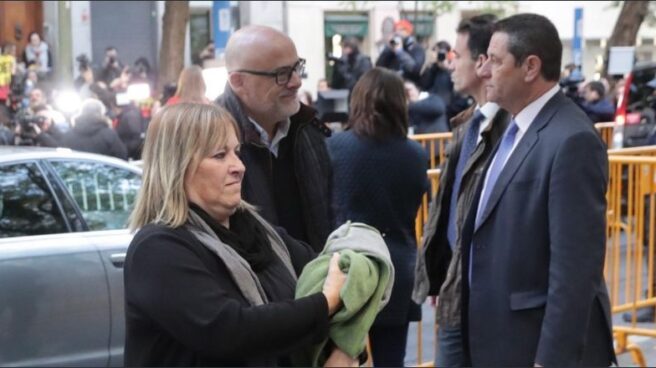 La secretaria cuarta de la Mesa del Parlament, Ramona Barrufet, llegando al Supremo el 9 de noviembre.