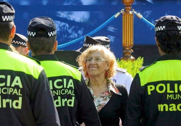Dos sindicatos defienden a los policías municipales que amenazaron de muerte a Carmena