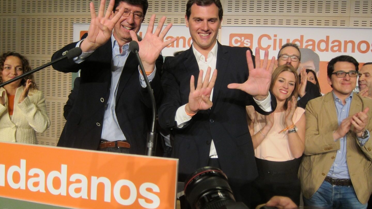 El líder de Cs, Albert Rivera, junto a Juan Marín. tras las andaluzas de 2015.