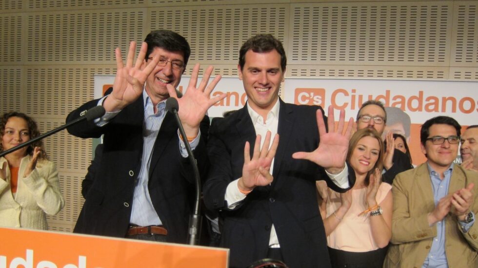 El líder de Cs, Albert Rivera, junto a Juan Marín. tras las andaluzas de 2015.