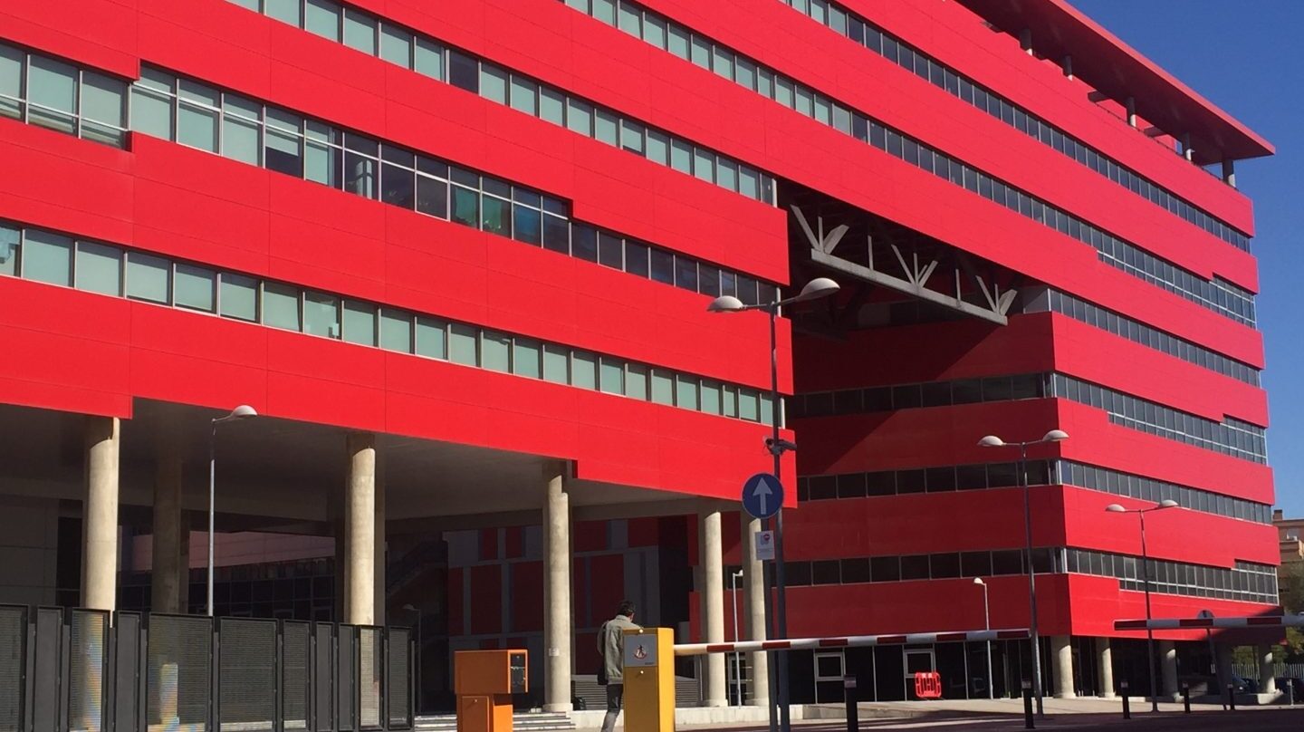 Edificio donde se ubica la clínica iDental en Rivas Vaciamadrid.
