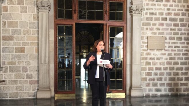 Ada Colau propone romper con el PSC en el Ayto de Barcelona y lo consulta a sus bases