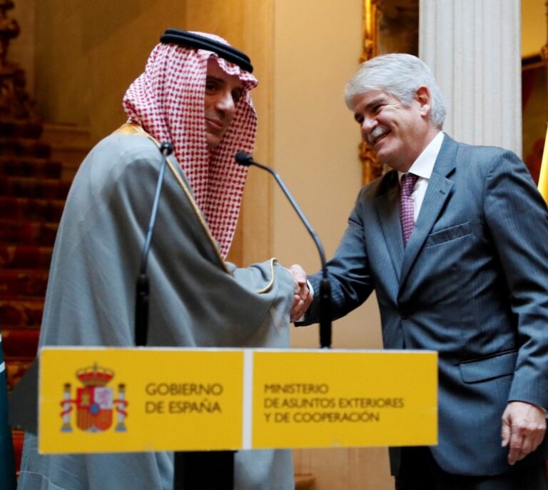 Dastis: "En Estremera hay comodidades que muchas personas quisieran disfrutar"