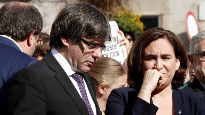 Carles Puigdemont y Ada Colau