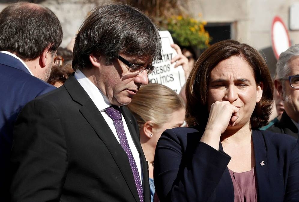 Carles Puigdemont y Ada Colau