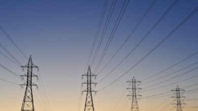 El precio de la electricidad baja casi a la mitad en sólo tres días: de 545 a 284 euros el MWh