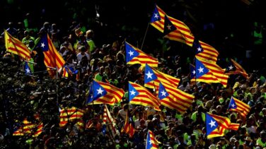 Sociedad Civil se une a la protesta de los profesores que denuncian las mentiras del procés