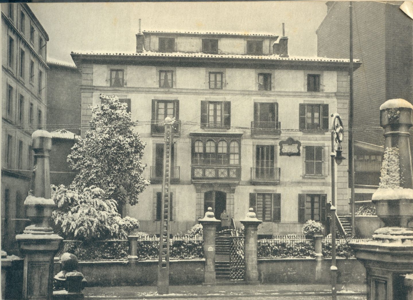 Imagen de la vivienda familiar en la que nació Sabino Arana y sobre cuyo solar se levanta hoy la sede central del PNV en Bilbao.