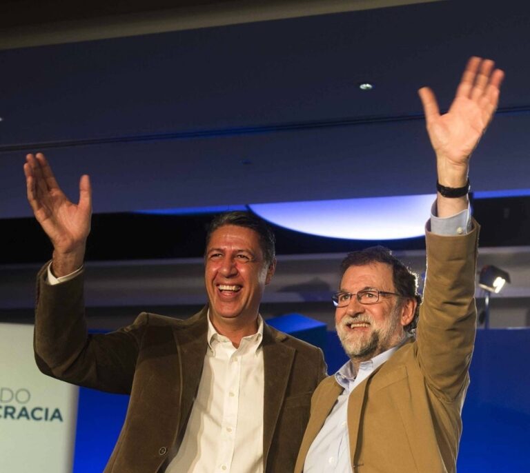 Rajoy defiende el 155 y pide a la mayoría silenciosa que "vote por una Cataluña en España y Europa"