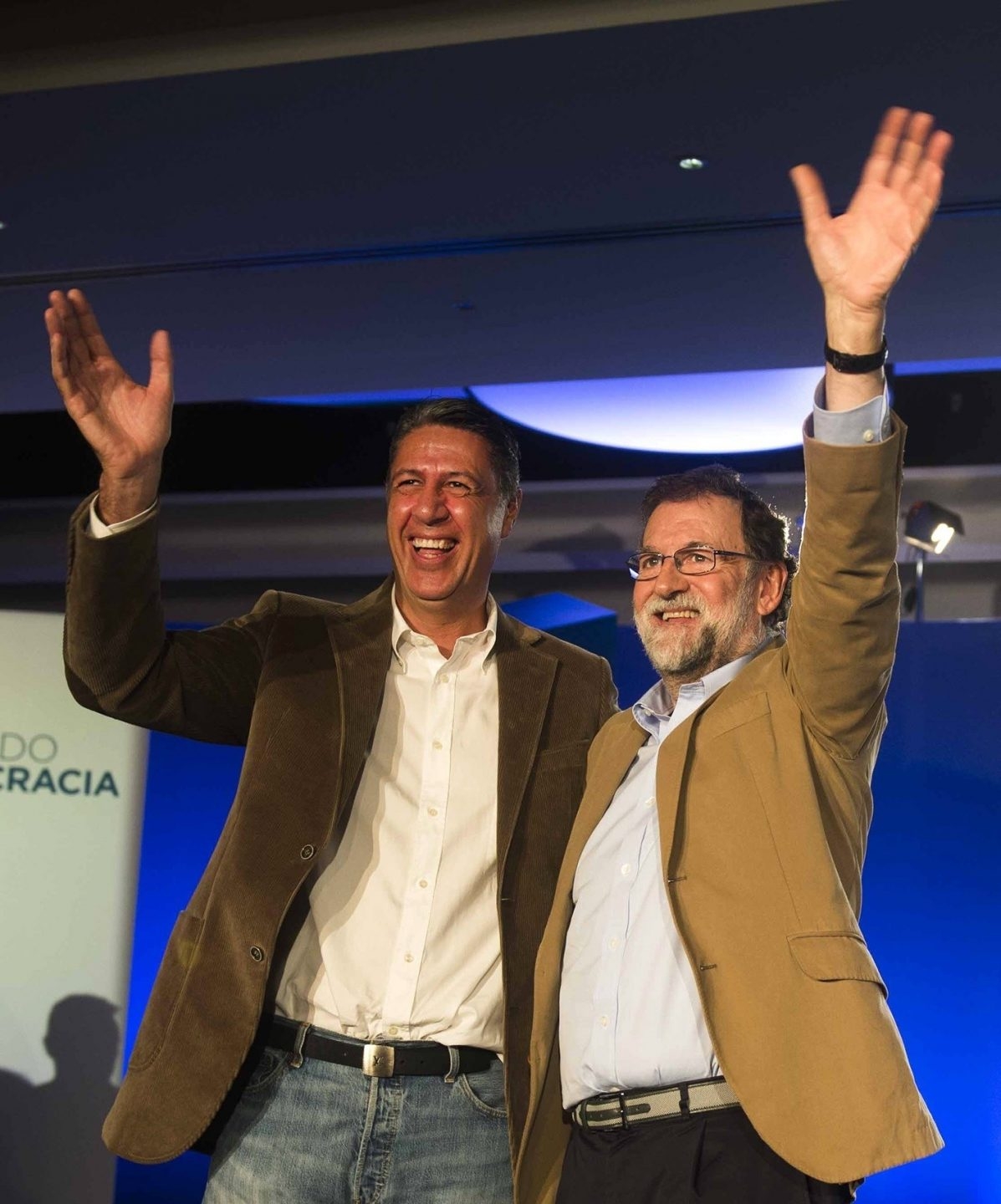 Rajoy defiende el 155 y pide a la mayoría silenciosa que "vote por una Cataluña en España y Europa"