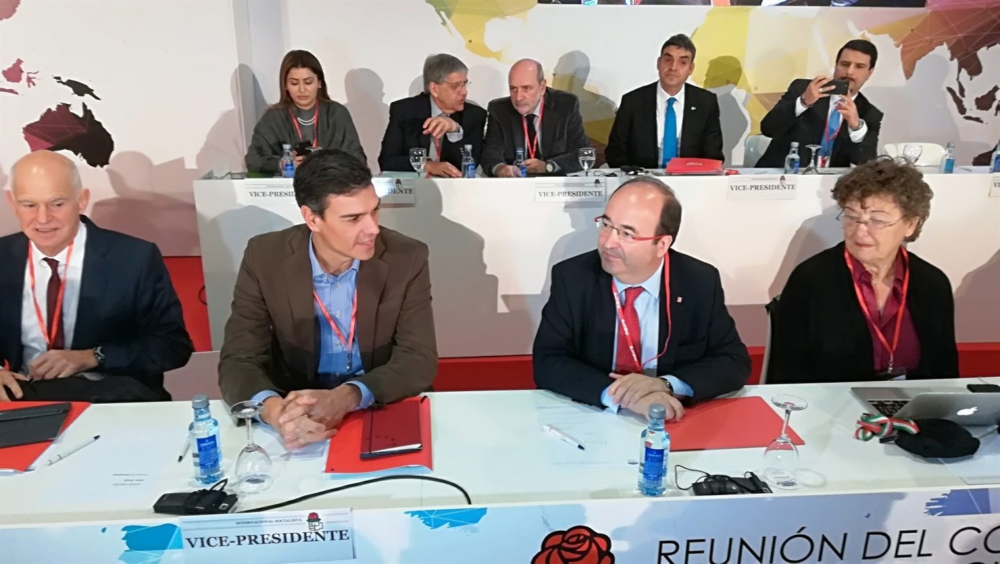 Iceta se proclama el candidato de la "reconciliación" de los catalanes