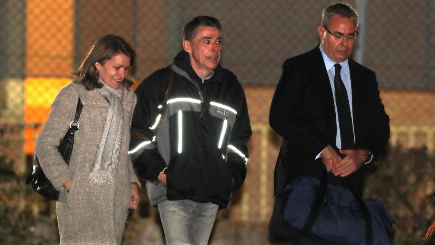 El expresidente de la Comunidad de Madrid Ignacio González, a su salida de la madrileña cárcel de Soto del Real.