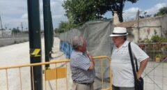 El maestro jubilado que tiene en vilo a Adif y al PP de Murcia