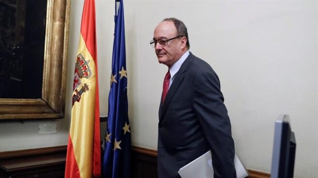 Luis María Linde, durante su comparecencia este martes en el Senado.