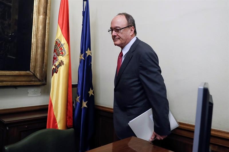 Luis María Linde, durante su comparecencia este martes en el Senado.