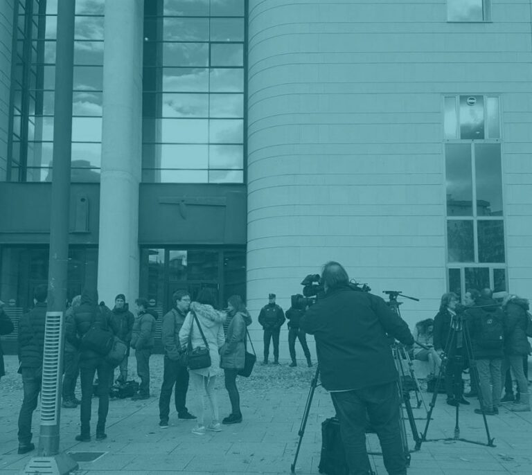 Facebook es la nueva minifalda