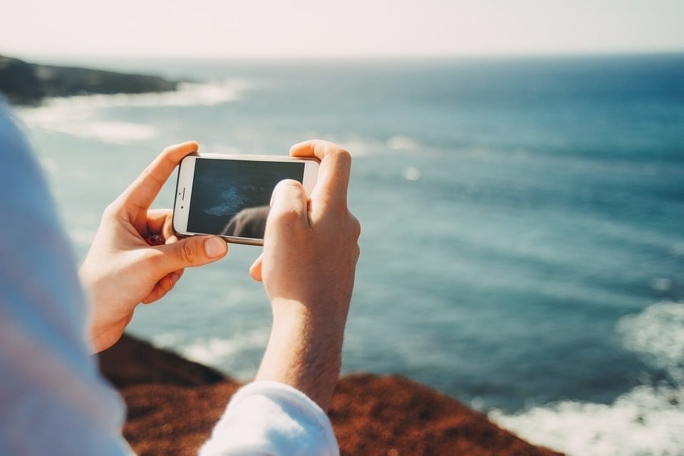 El uso del móvil durante los viajes se ha disparado con el fin del roaming.