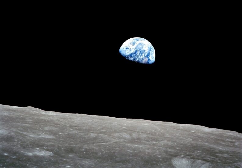 La tierra desde la Luna