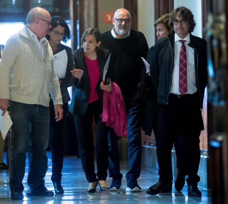 Forcadell reaparece en el Parlament