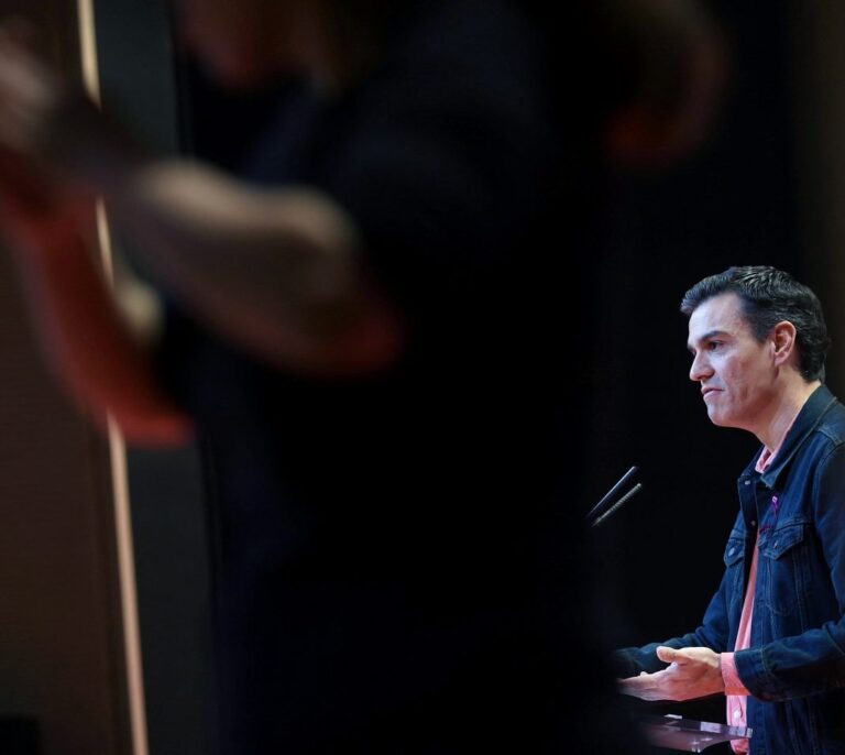 Pedro Sánchez descarta apoyar a Arrimadas: "Cs es la media naranja del PP"