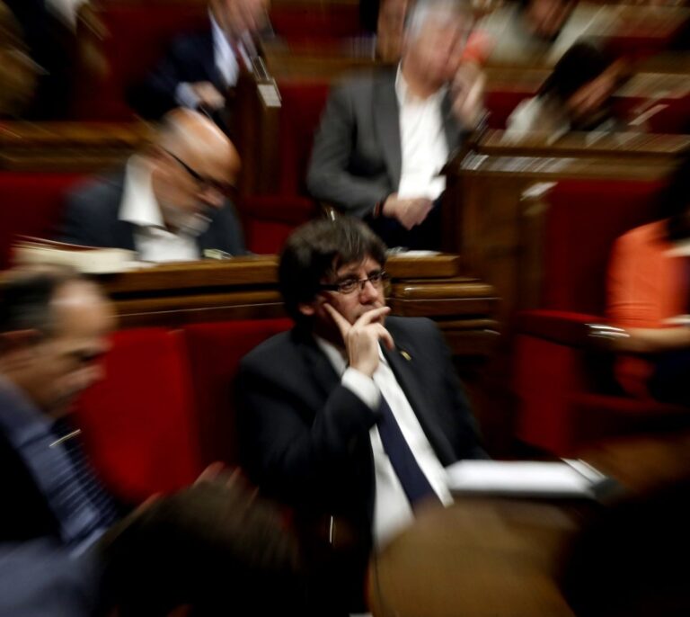 La ANC pide a Puigdemont formar gobierno ya para recuperar el control de la policía y la hacienda catalanas